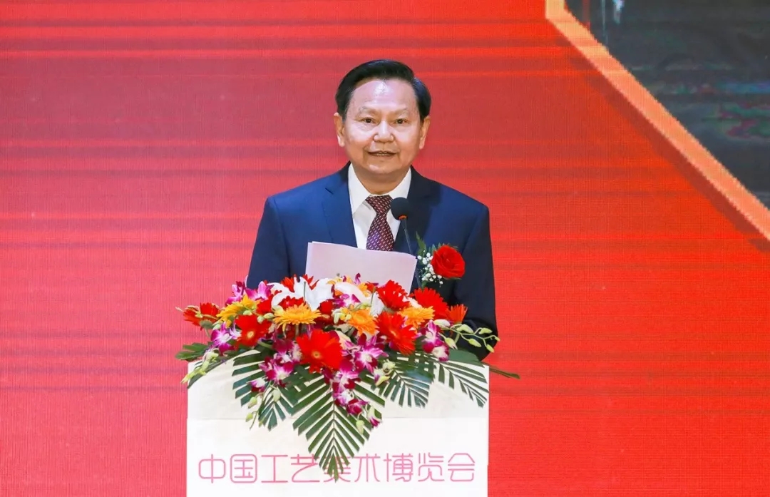 中國工藝美術傳承與發展論壇在南京舉行.jpg